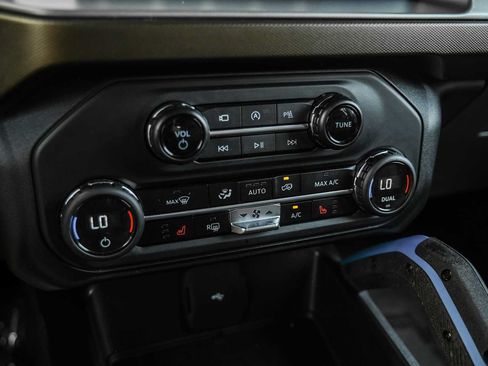 Used 2023 Ford Bronco Outer Banks AWD/4WD image 21