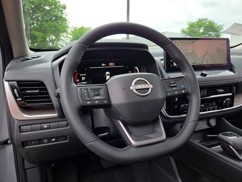 New 2026 Nissan Rogue Platinum AWD/4WD image 9