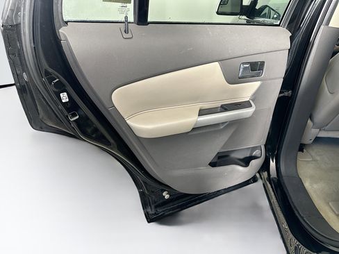 Used 2012 Ford Edge Limited image 24