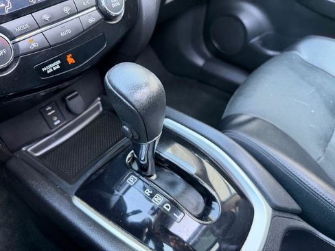 Used 2016 Nissan Rogue SL w/ SL Premium Package image 27