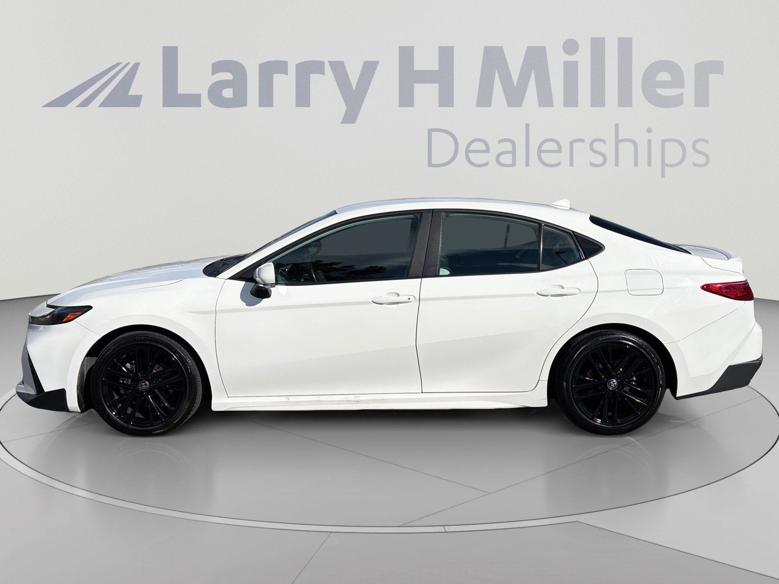 Certified 2025 Toyota Camry SE FWD image 2