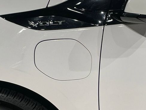 Used 2018 Chevrolet Volt LT image 16