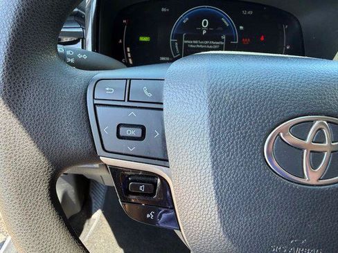 Used 2025 Toyota Camry LE w/ Convenience Package FWD image 7