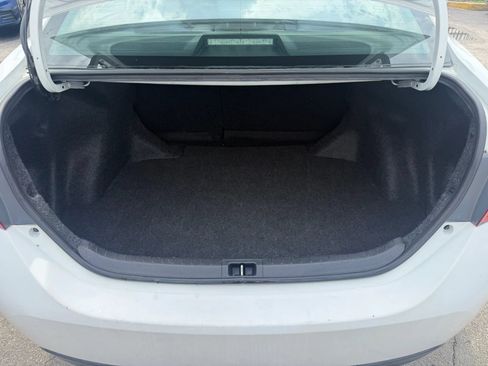 Used 2017 Toyota Corolla LE FWD image 14