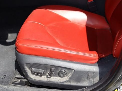 Used 2019 Toyota Camry XSE FWD image 14