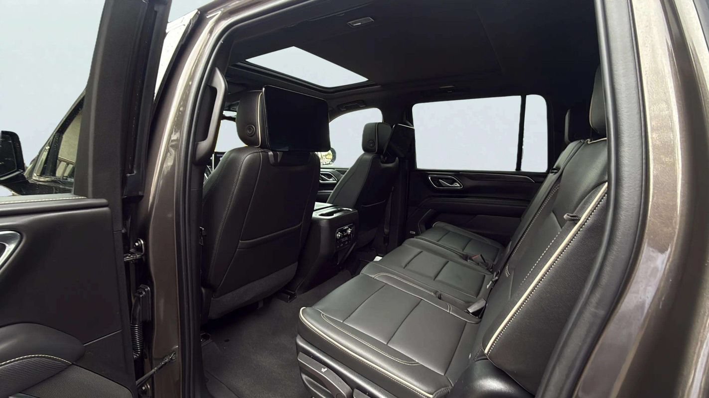 Used 2021 GMC Yukon XL SLT w/ SLT Premium Package AWD/4WD image 20