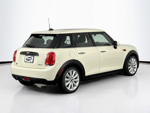 Used 2019 MINI Cooper 4-Door Hardtop image 11