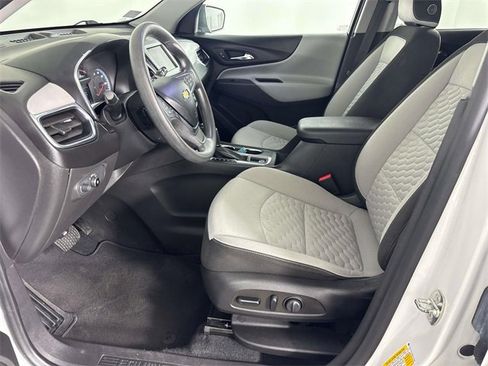 Used 2021 Chevrolet Equinox LS w/ LS Convenience Package image 13