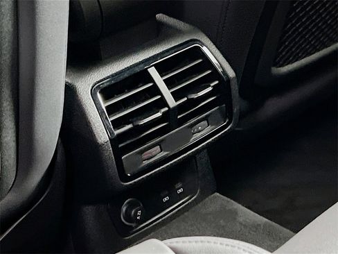 Used 2022 Audi Q3 2.0T Premium Plus image 26