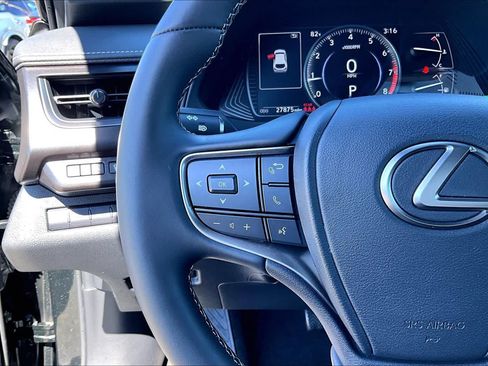 Used 2022 Lexus UX 200 w/ Accessory Package (Z1) FWD image 22