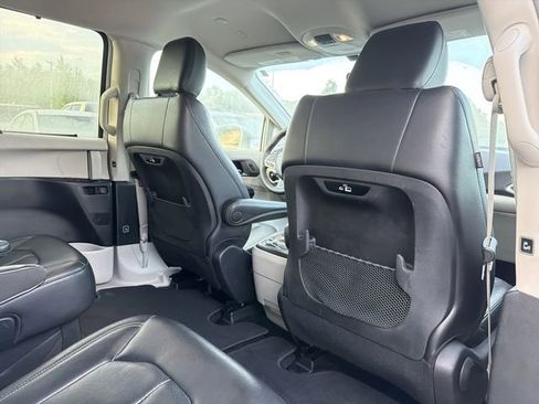 Used 2022 Chrysler Pacifica Touring-L FWD image 24