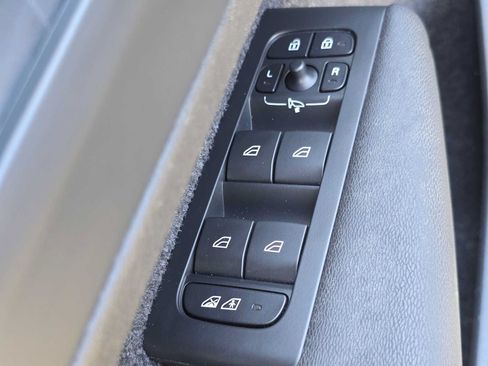 Used 2023 Volvo C40 P8 Recharge Ultimate AWD/4WD image 22