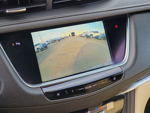 Used 2018 Cadillac XT5 FWD image 27