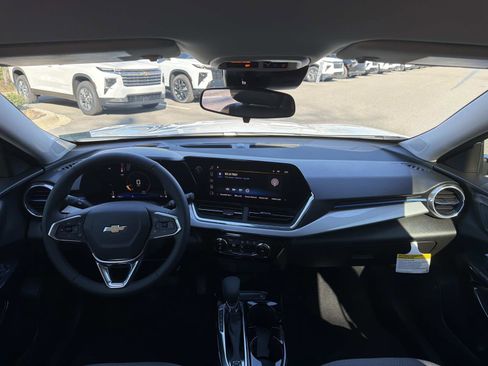 New 2026 Chevrolet Trax LT w/ Driver Confidence Package image 15