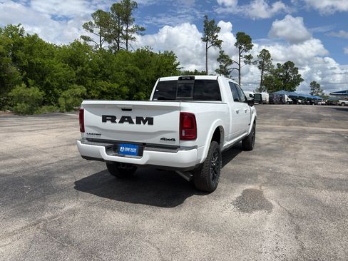 New 2026 RAM 2500 Limited AWD/4WD image 5