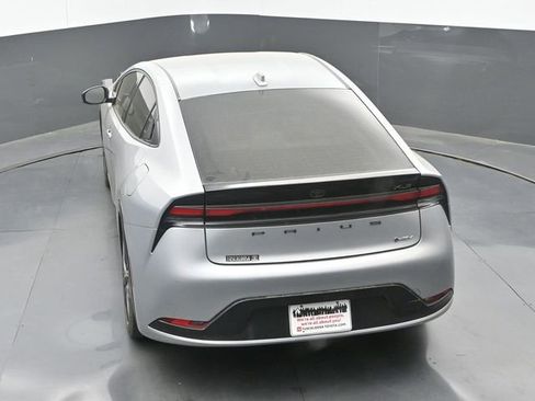 Used 2024 Toyota Prius XLE image 28