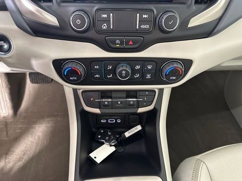 Used 2023 GMC Terrain Denali w/ Denali Premium Package AWD/4WD image 22
