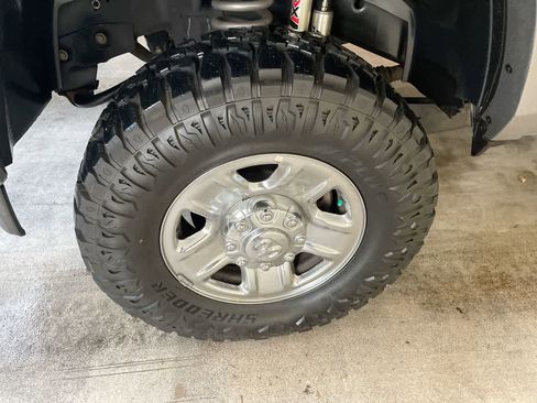 Used 2020 RAM 2500 Laramie image 10