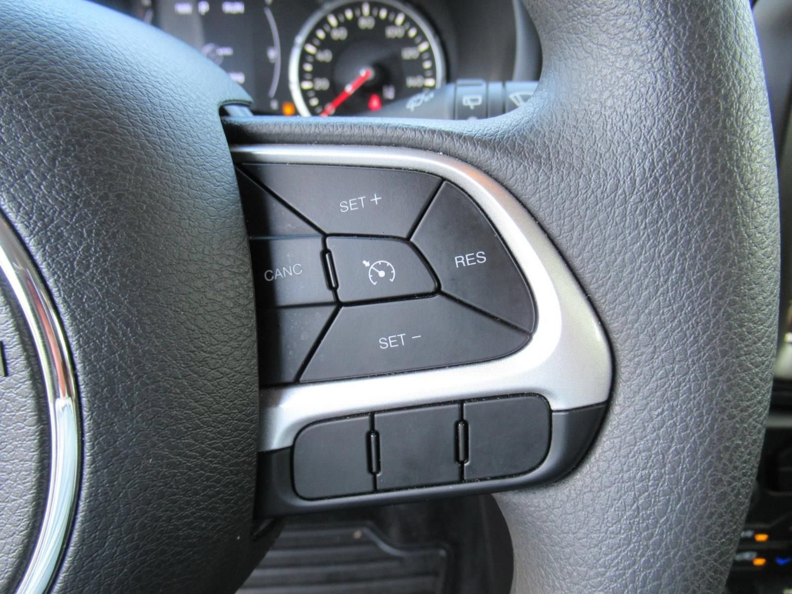 Certified 2023 Jeep Renegade Latitude AWD/4WD image 25