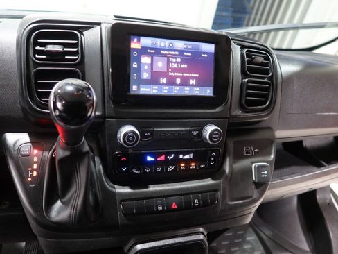 Used 2024 RAM ProMaster 2500 w/ Convenience Group FWD image 27
