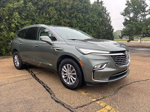 Used 2023 Buick Enclave Essence FWD image 8