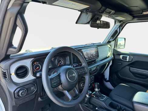Certified 2024 Jeep Wrangler Sport S image 9