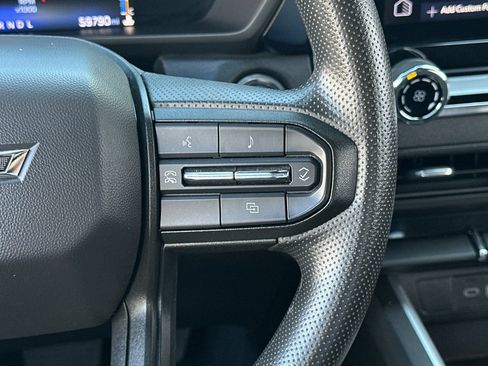 Used 2023 Chevrolet Colorado Trail Boss AWD/4WD image 31