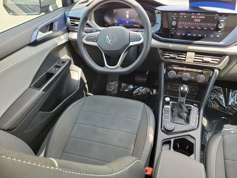 Used 2024 Volkswagen Taos SE w/ Panoramic Sunroof Package AWD/4WD image 14