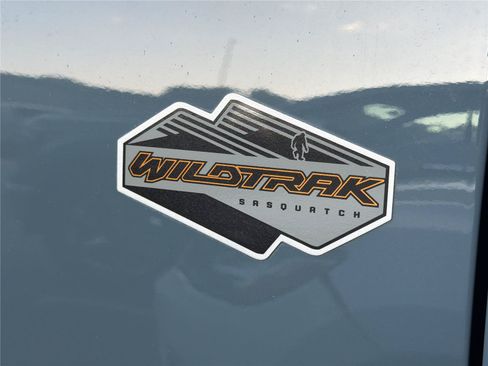 Used 2022 Ford Bronco Wildtrak AWD/4WD image 6
