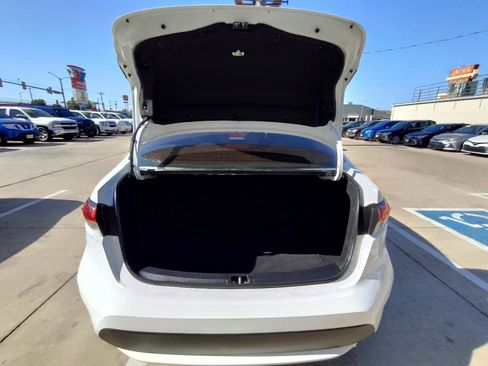 Used 2022 Toyota Corolla L FWD image 44