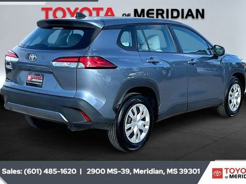 Used 2022 Toyota Corolla Cross L image 10