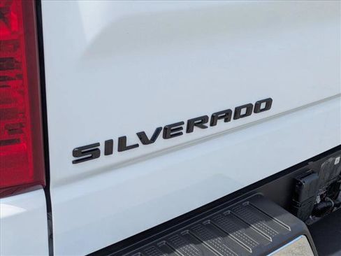 Used 2024 Chevrolet Silverado 1500 LT w/ Z71 Off-Road Package AWD/4WD image 29