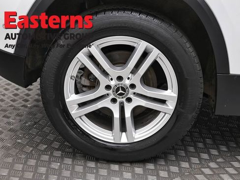 Used 2022 Mercedes-Benz GLA 250 4MATIC w/ Premium Package Lite image 32
