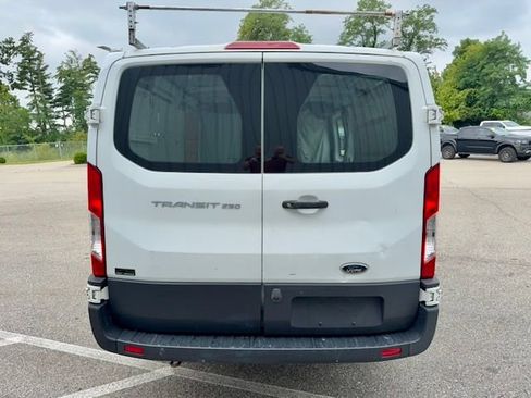 Used 2018 Ford Transit 250 130 Low Roof w/ Exterior Upgrade Package RWD image 5