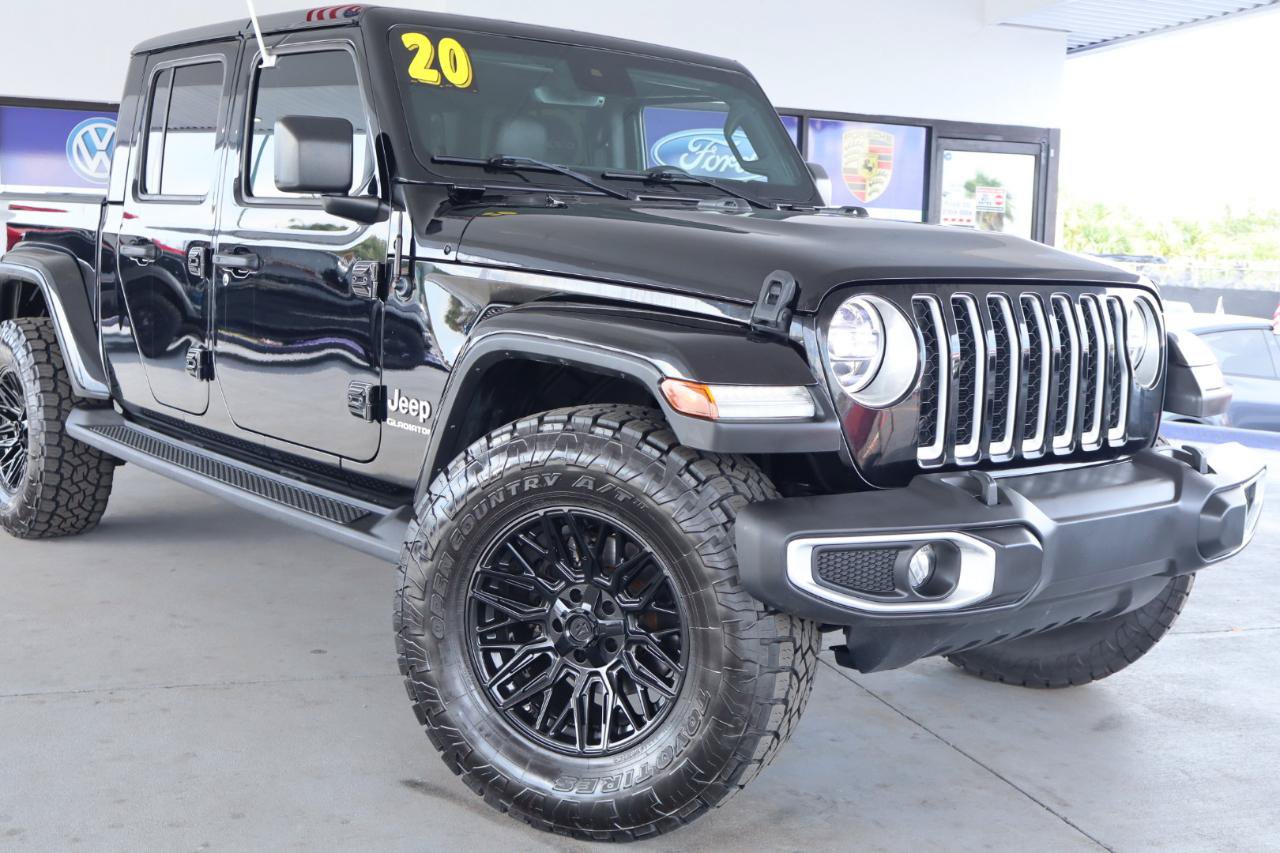 Used 2020 Jeep Gladiator Overland AWD/4WD image 2