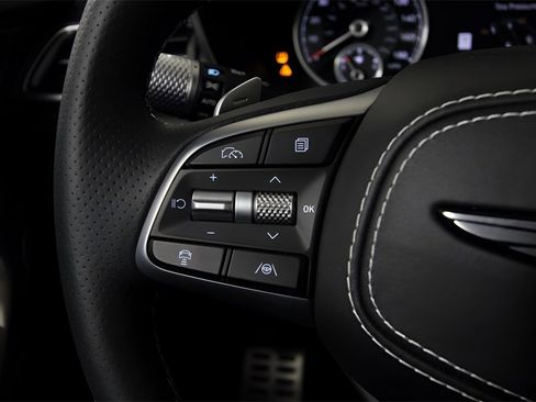 Used 2025 Genesis G70 3.3T Advanced w/ Sport Prestige Package image 36