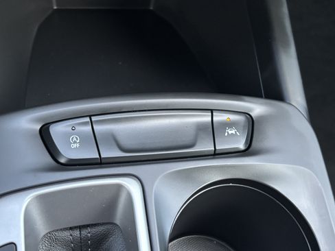 Used 2026 Chevrolet Trax LS w/ Driver Confidence Package FWD image 18