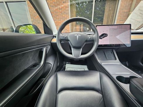 Used 2021 Tesla Model 3 RWD image 4