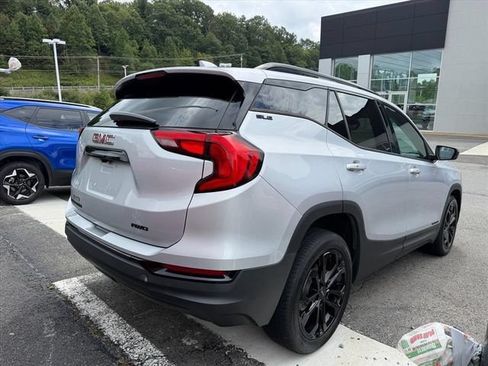 Used 2021 GMC Terrain SLE w/ Driver Convenience Package AWD/4WD image 14