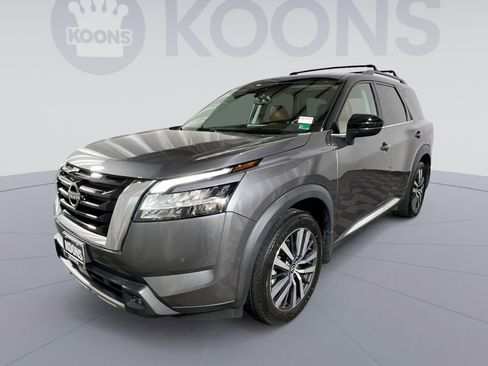 Used 2022 Nissan Pathfinder Platinum w/ Cargo Package image 1