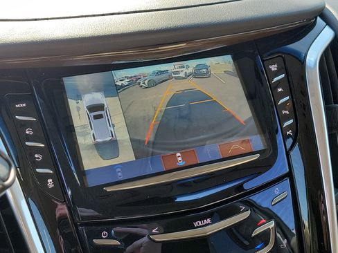 Used 2020 Cadillac Escalade Luxury w/ LPO, Radiant Package image 15