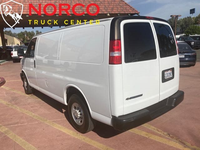 Used 2018 Chevrolet Express 2500 RWD image 21