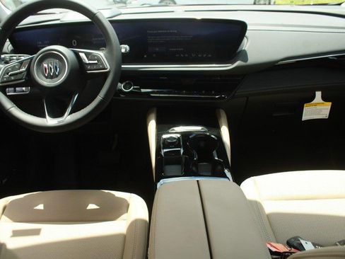 New 2025 Buick Envision Preferred image 6