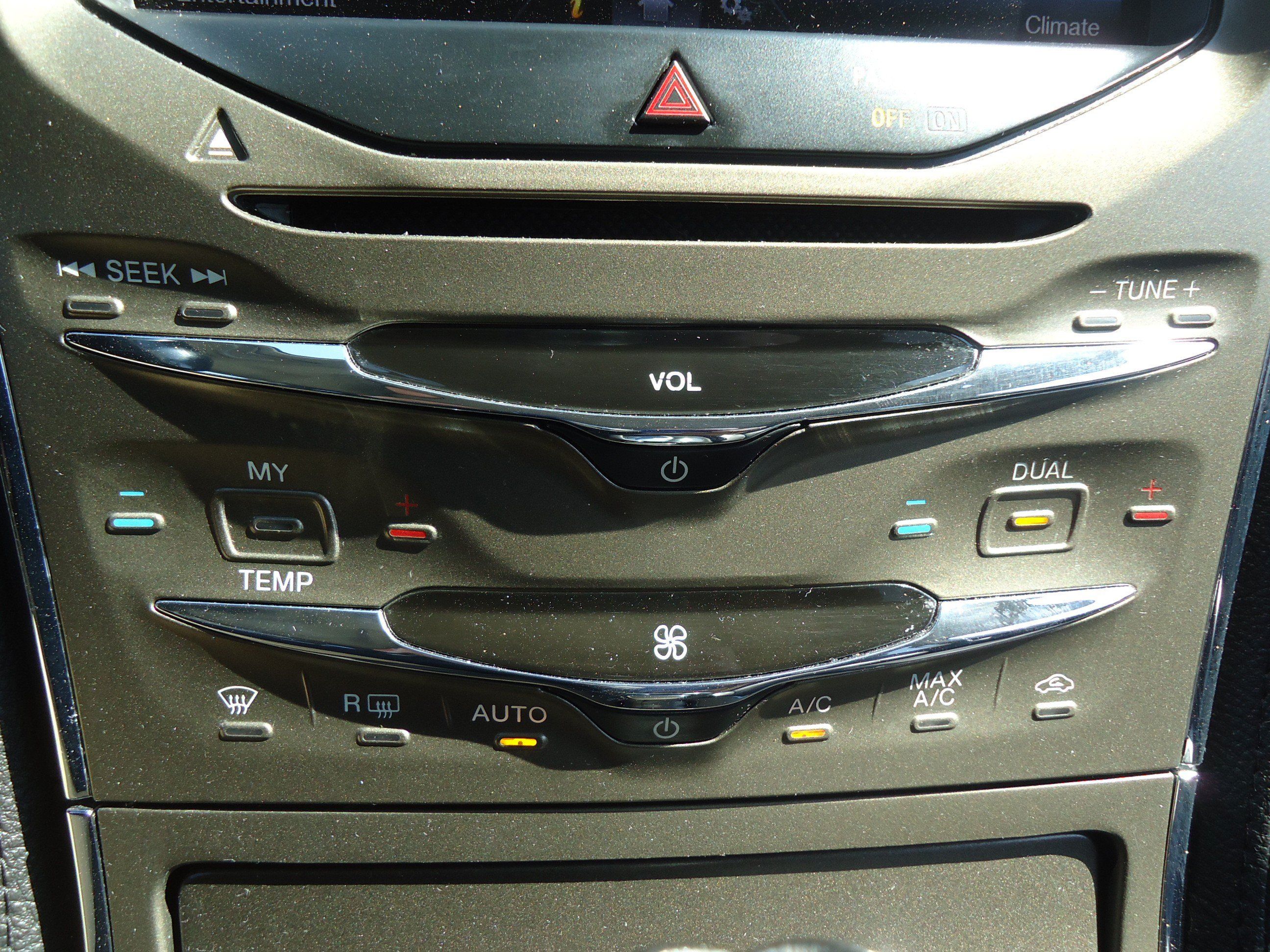 Used 2013 Lincoln MKX AWD image 20