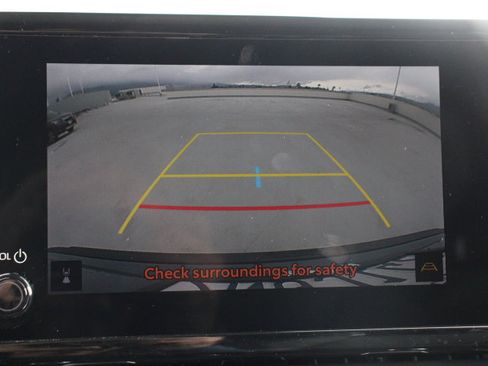 Certified 2024 Toyota Corolla Cross XLE image 27