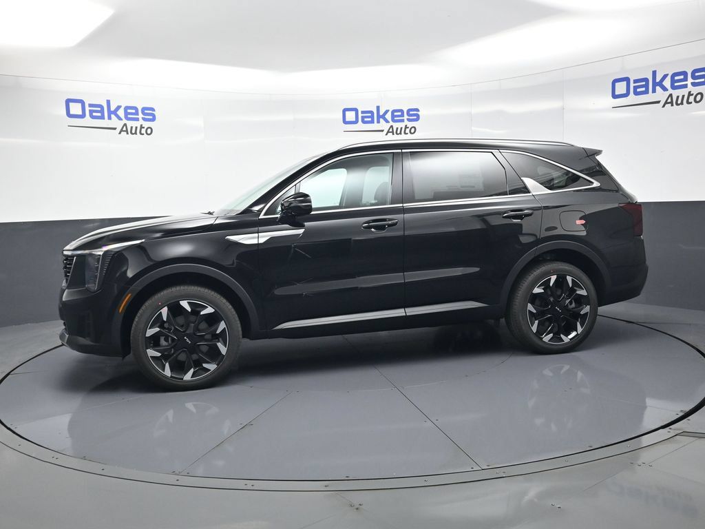 Certified 2026 Kia Sorento EX AWD/4WD image 4