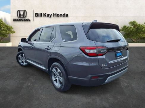 Used 2025 Honda Pilot EX-L image 6