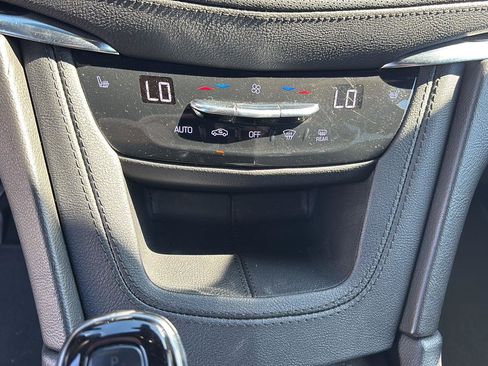 Used 2022 Cadillac XT5 Premium Luxury AWD/4WD image 24