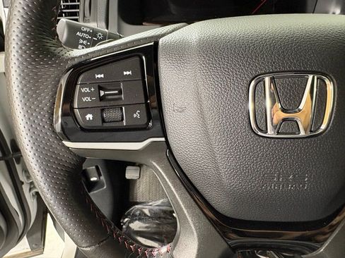 Used 2025 Honda Ridgeline Black Edition image 24