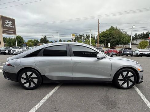 Certified 2025 Hyundai Ioniq 6 SE RWD image 6